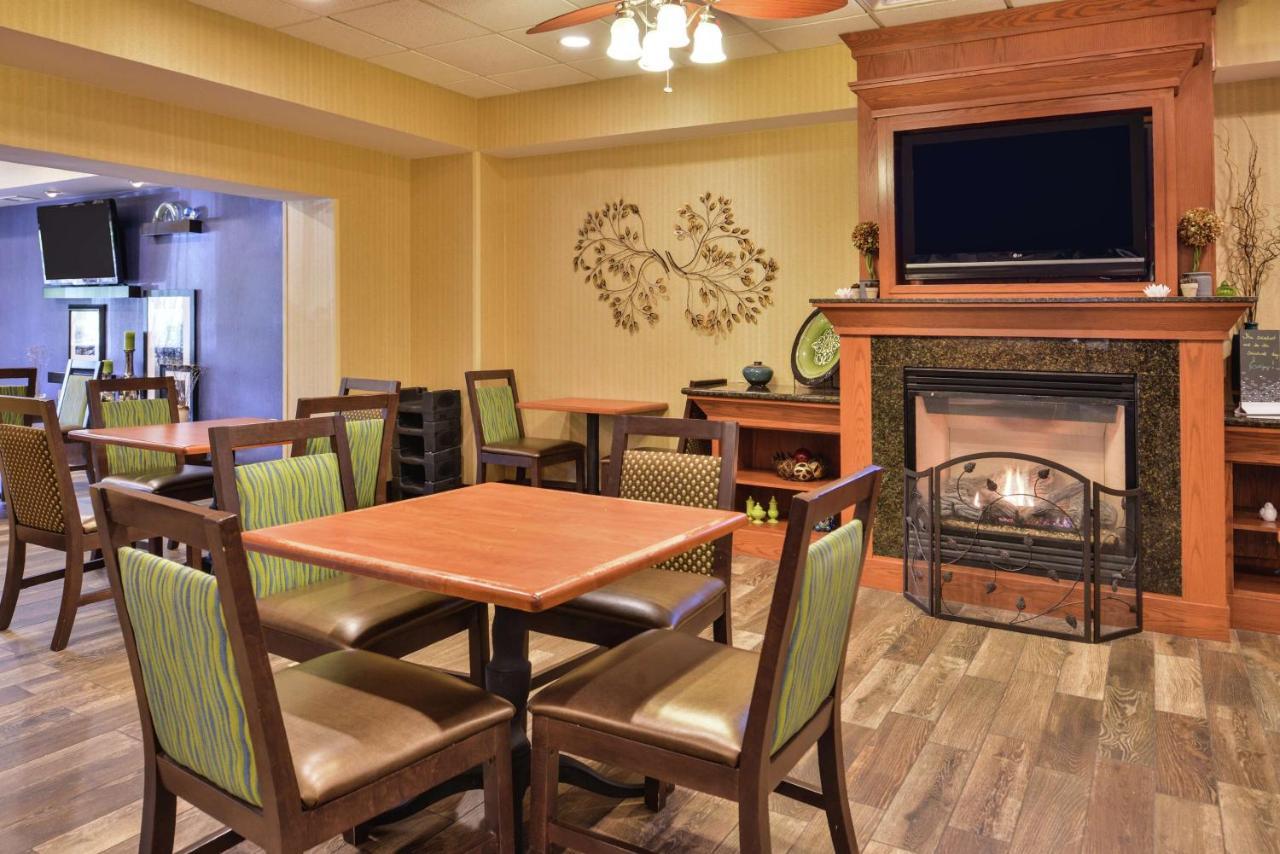 Hampton Inn Harrisonburg South Экстерьер фото