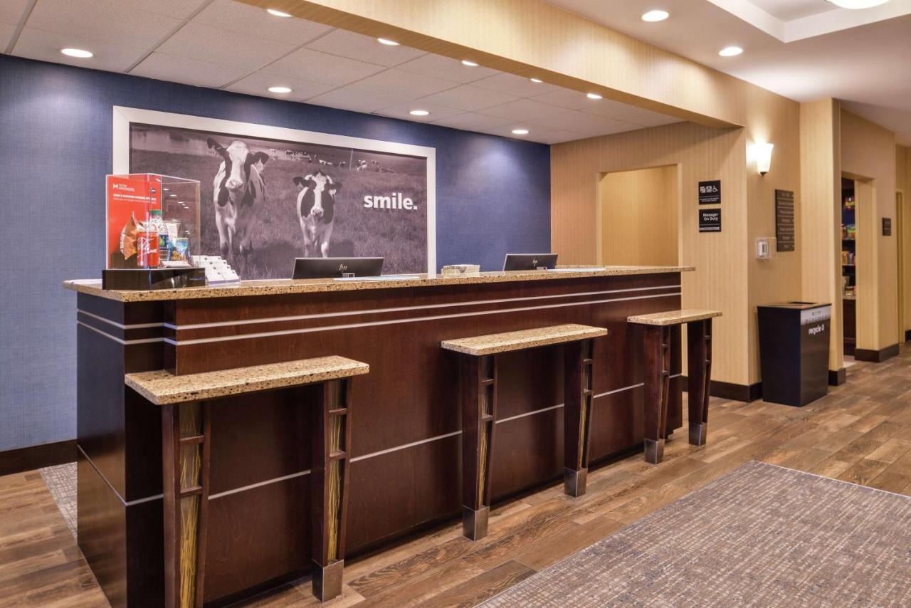 Hampton Inn Harrisonburg South Экстерьер фото