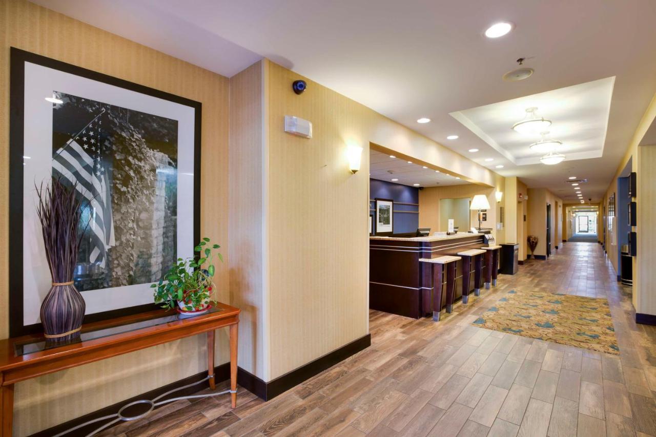 Hampton Inn Harrisonburg South Экстерьер фото