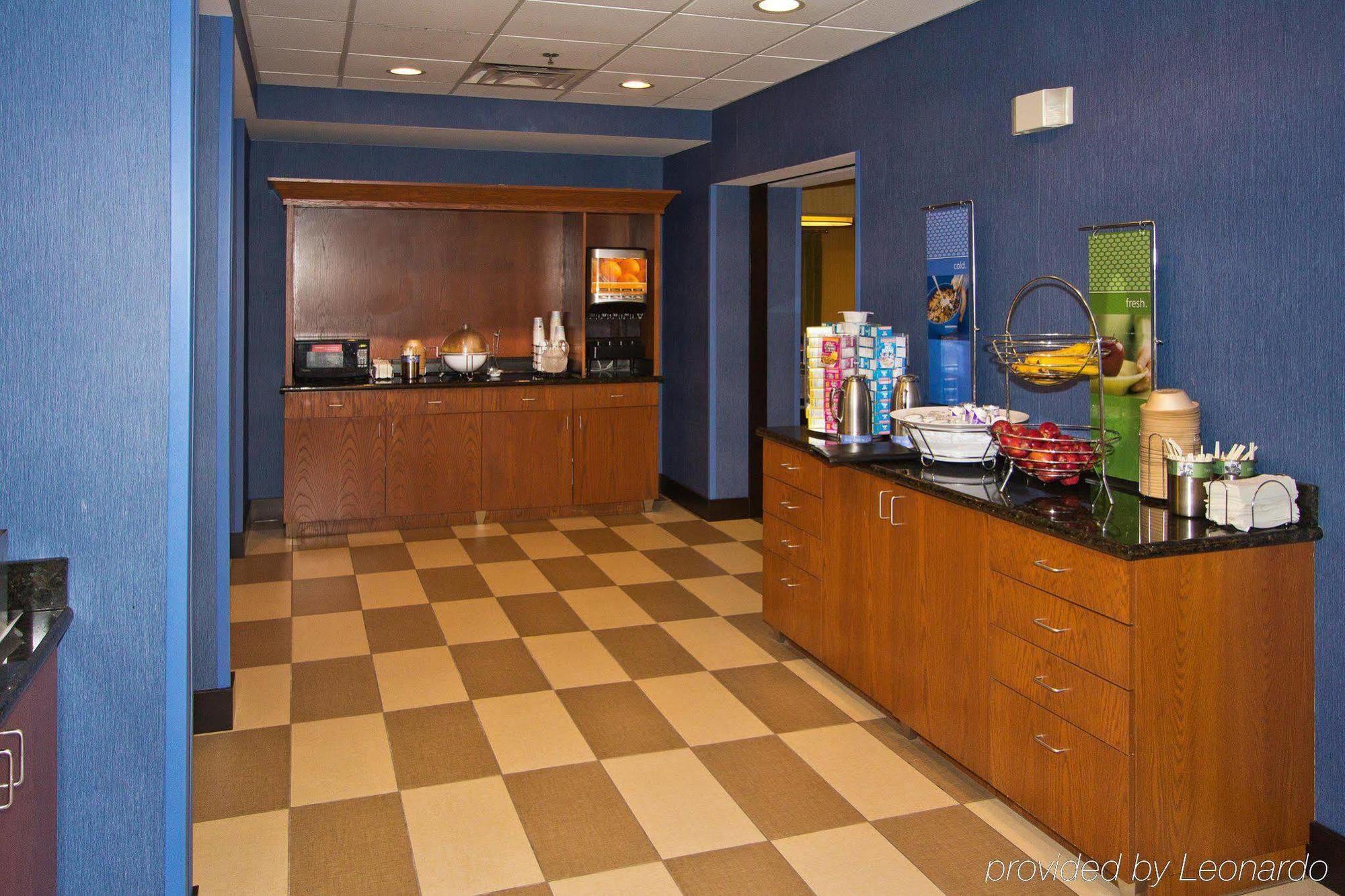Hampton Inn Harrisonburg South Экстерьер фото